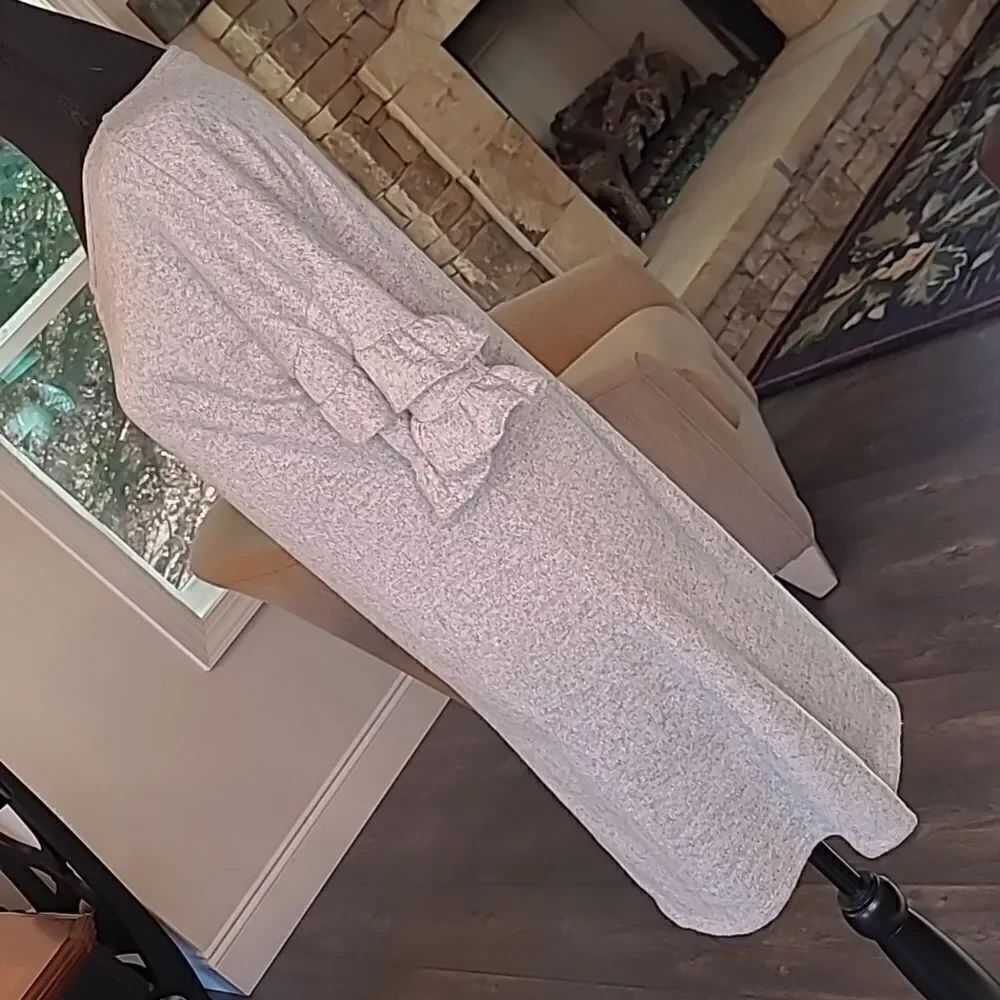 Speechless Medium Gray Mini Dress with Ruffle Sleeves - Picture 2 of 9